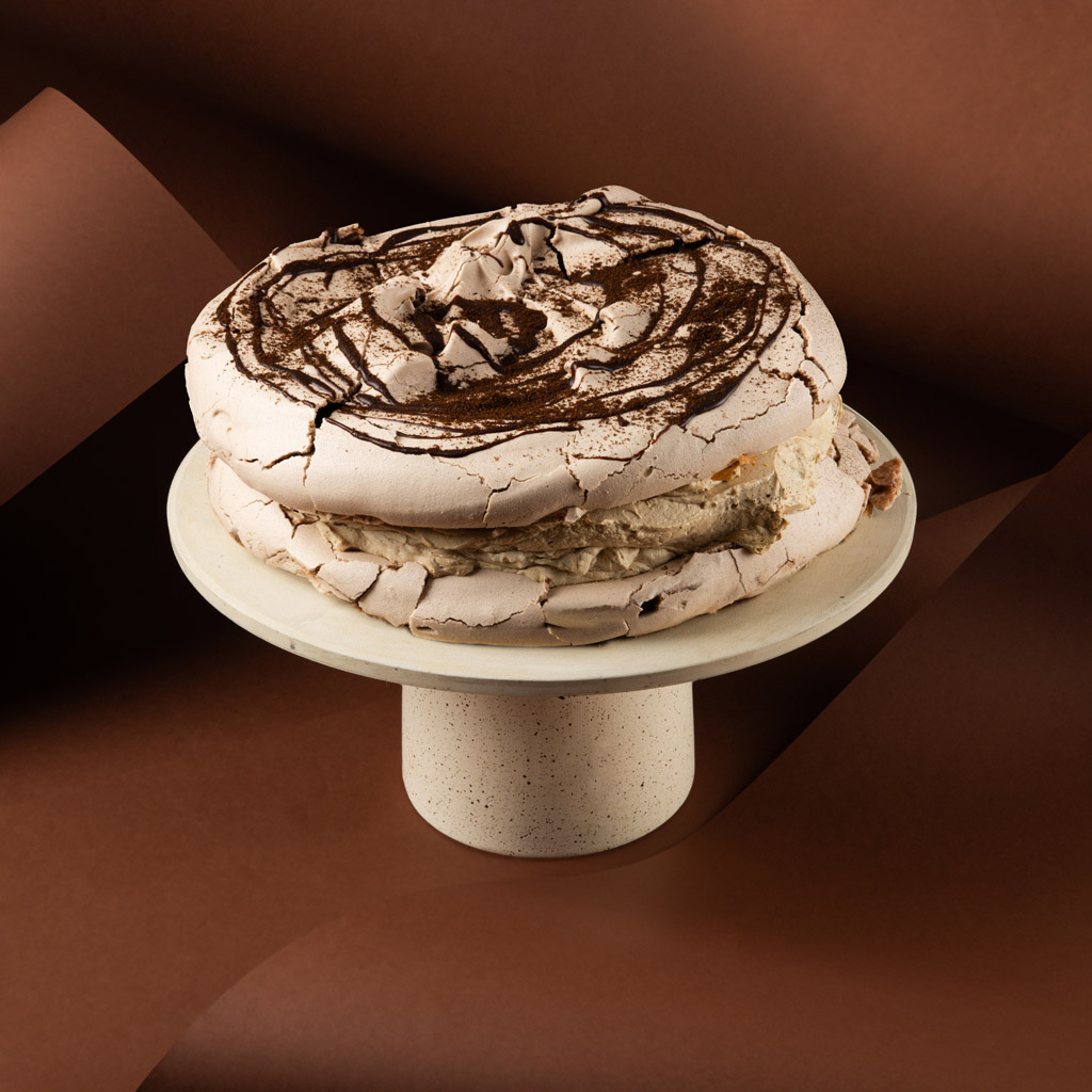 Tort bezowy bailey’s z malinami (%) - obrazek 2